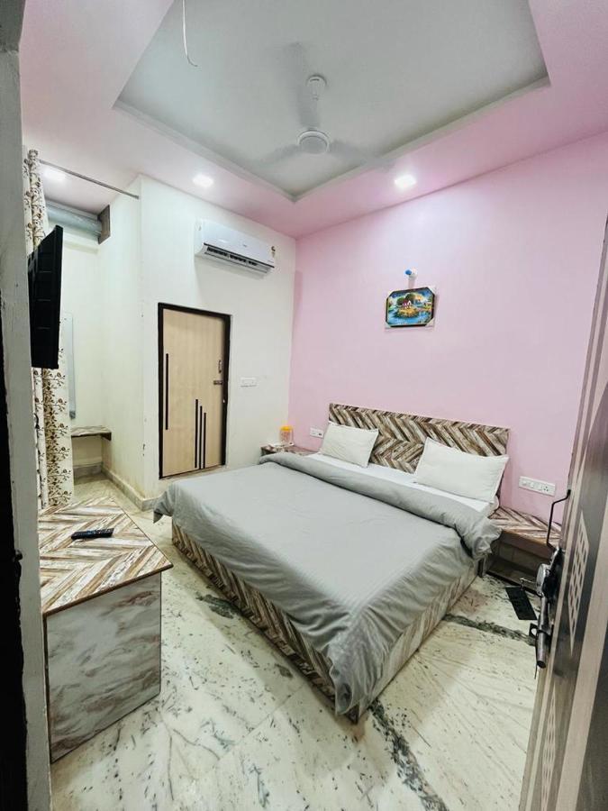 S S Palace Hotel Agra (Uttar Pradesh)