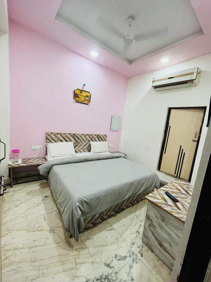 S S Palace 2* Agra (Uttar Pradesh)